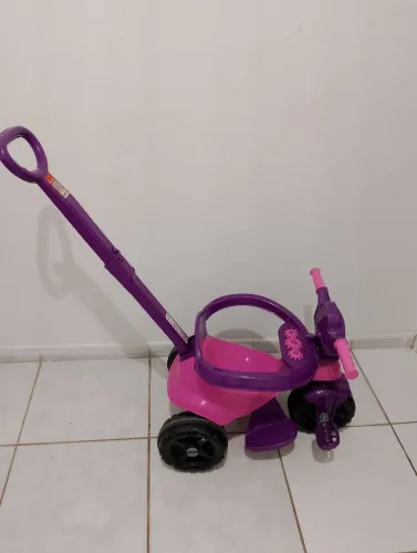 Vende-se um triciclo !
