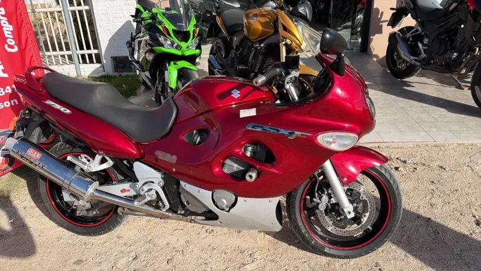 GSX750 F Raro estado