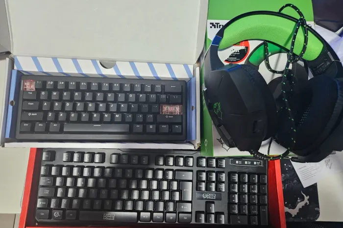 LEIA A DESCRIÇÃO!!! Kit Gamer 2 Teclados e 1 Headset
