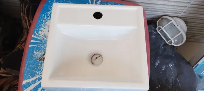 Pia para banheiro quadrada