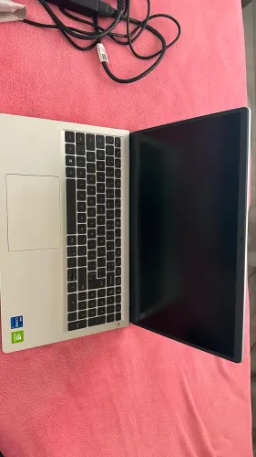 ? Notebook Dell Inspiron 15 3511 - i7 | 16 GB RAM | 477 GB