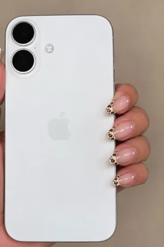 iPhone 16 ? 128 GB