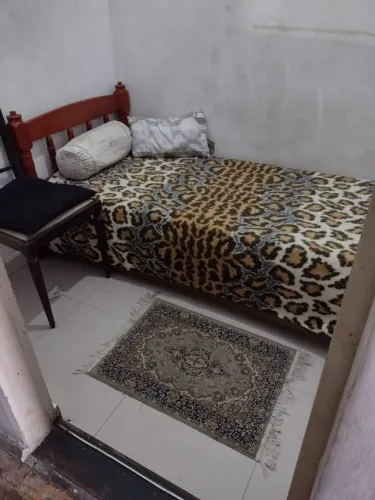Alugo quarto individual