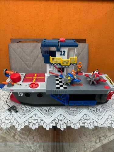 Porta aviões com aviões imaginext 