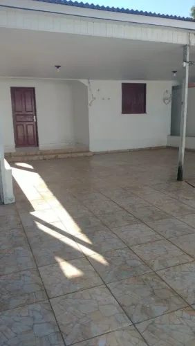 Alugo Casa