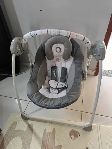 Cadeira de balanço automática