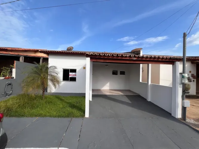 Vendo ou Alugo, casa no Eco Park 5, condomínio fechado com total segurança e lazer.