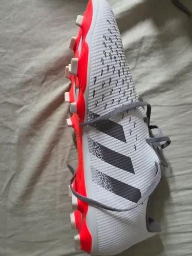 Chuteira de Campo Adidas Predator Freak.4 Fxg - Adulto