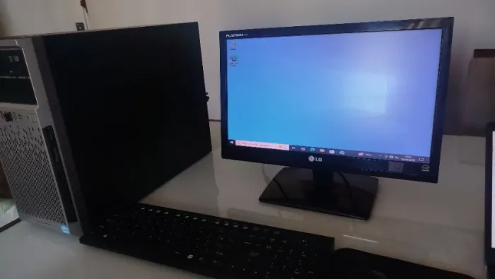 Servidor HP ProLiant ML310e Gen8 + Monitor LG
