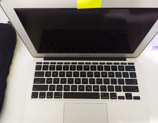 Macbook Air                         