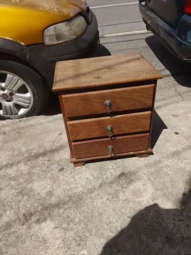 Criado novo 3 gavetas sucupira