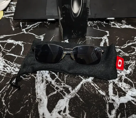 Óculos de sol Oakley