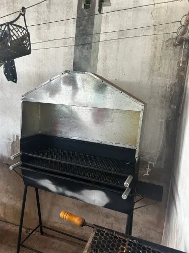 Churrasqueira para espetinho