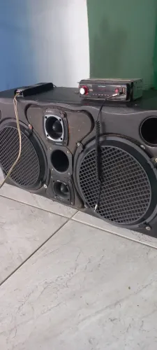 Caixa de som de carro