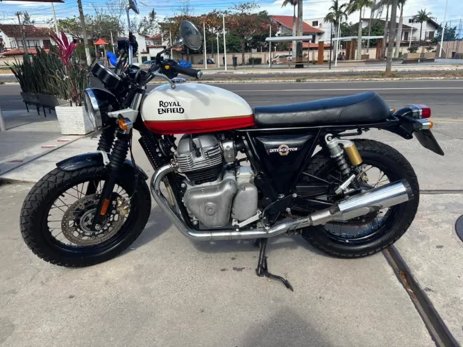 Royal Enfield Interceptor Custom 650cc ABS 2023