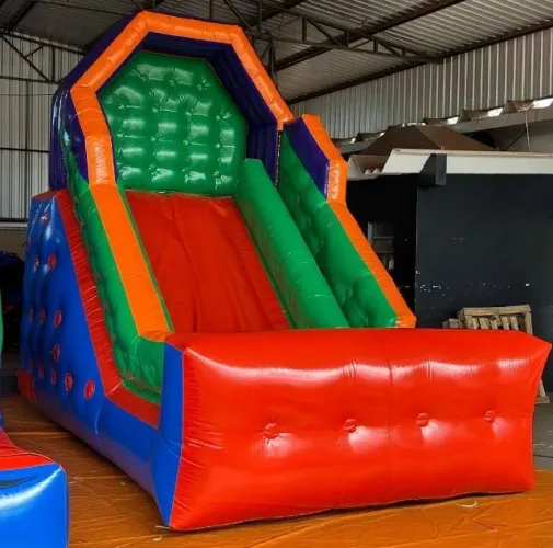 Vendo Tobogã 5x4,20x3 mts Menos de um ano de uso