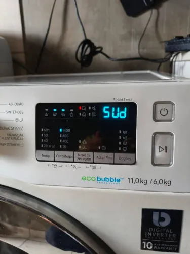 Máquina de lavar e secar 11kg Samsung 