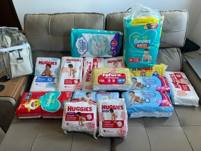 Fraldas Huggies, Pampers, MamyPoko, Fofura e Flock Baby, Tamanhos P, M e G, Preço por PCT