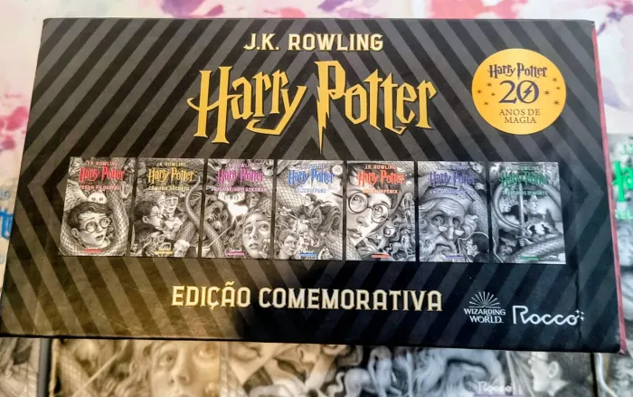 Oportunidade única. Edicao comemorativa Harry Potter! Em excelente estado de conservação!