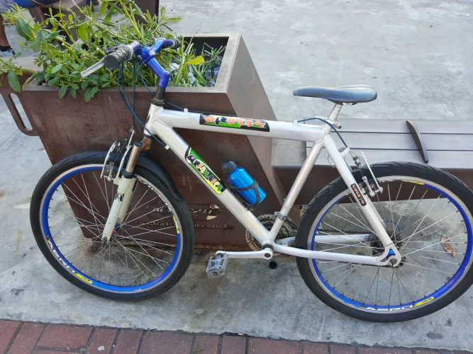 Bicicleta de Alumínio