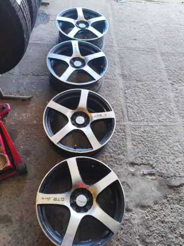 Roda aro 17 furação universal