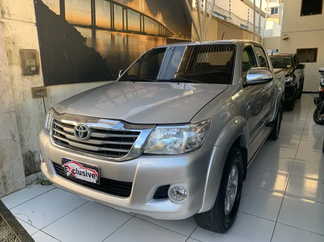 Toyota Hilux CD SRV 4X4 2.7 Flex 16V Aut. 2013