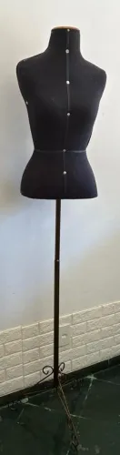 Manequim busto com pedestal