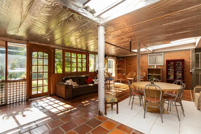 Casa à venda com 4 quartos no Jardim Social em Curitiba