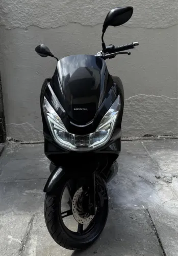 Honda PCX 2016 Preta, 27.000 km, Conservada.