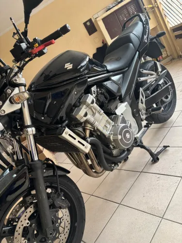 Vendo bandit 650n 08/09 impecável