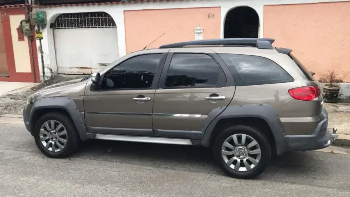 Fiat Palio Weekend Adventure Locker 1.8 Flex 2016