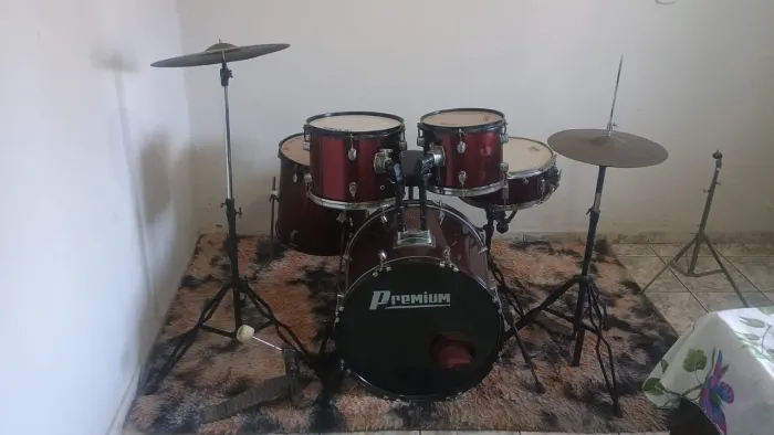 Vendo bateria Premium acústica dx722 completa