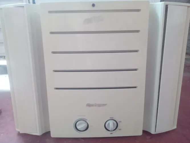 Vende-se ar-condicionado Springer