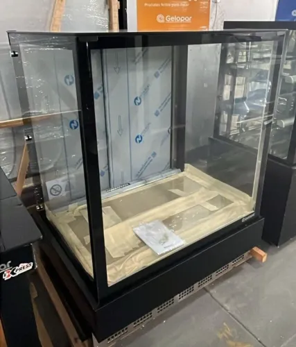 Vitrine Neutra Aurora 1,40M Vidro Reto (Anselmo)