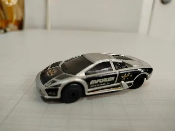 Miniatura Lamborghini Murcielago Hot Wheels 1/64 Prateado