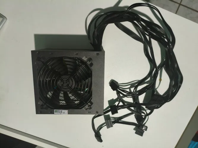 Fonte de 500w para computador