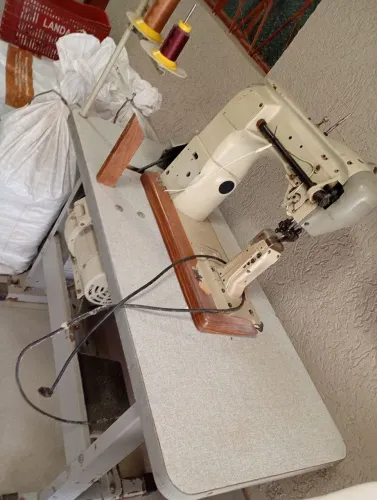 Máquina de costura 