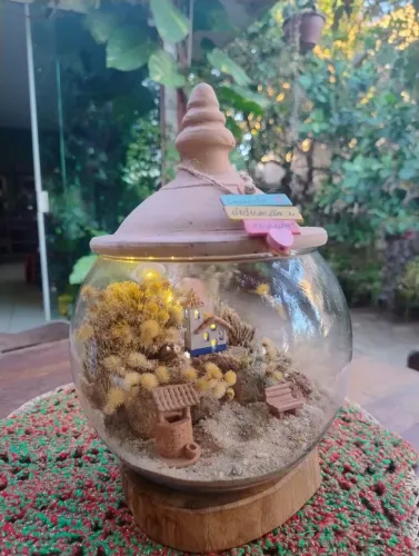 Terrário Iluminado com plantas desidratadas