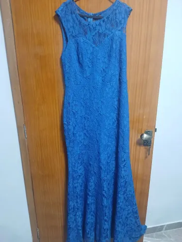 Vestido festa renda azul tam M