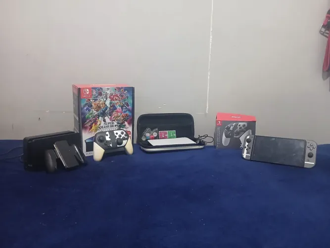 Nintendo Switch OLED Desbloqueado + Pro Controller Original + SD 256GB + Caixa Completa