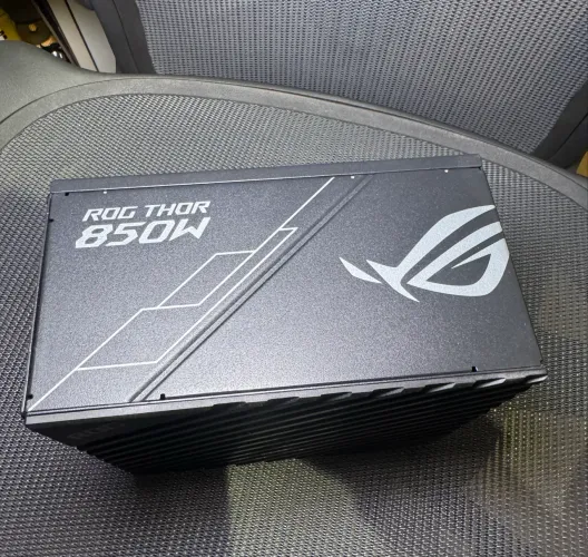 Fonte ASUS ROG THOR 850W