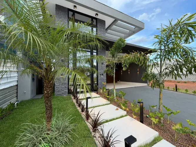Casa Terrea, Moderna, com 160m²m, 3 suites, acabamento Premium. Florais do Parque