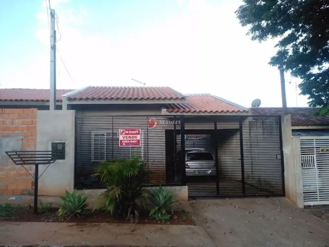 Casa à venda em Maringá, Parque Residencial Tuiuti, com 2 quartos, com 99.99 m²