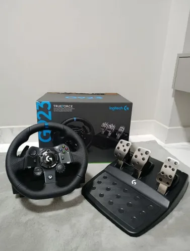Logitech g923 Xbox - Pc - semi novo