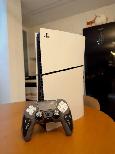 PS5 Slim - 1TB | Edição Digital