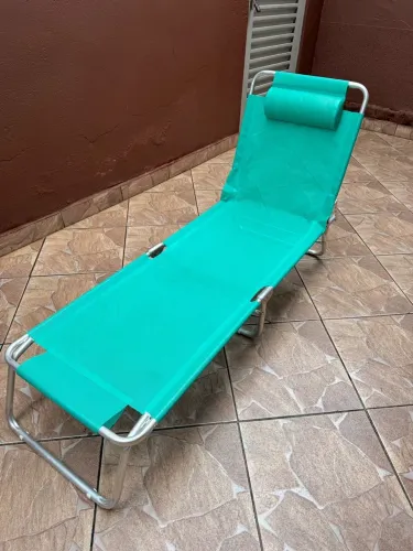 2 espreguiçadeiras novas