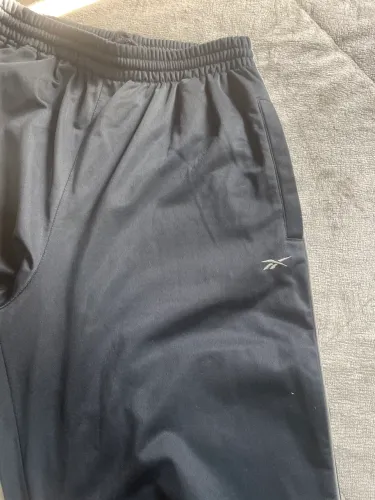 Calça esportiva Reebok TAM M