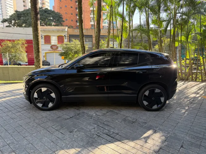 Volvo EX30 E60 Plus (elétrico) 2024