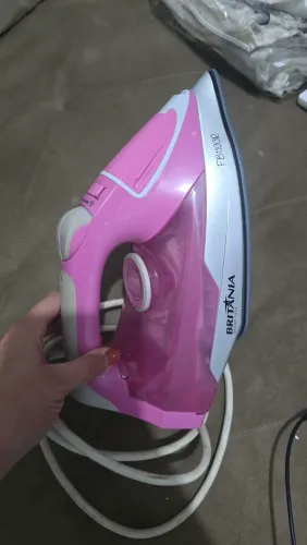 Ferro de passar roupa 220w