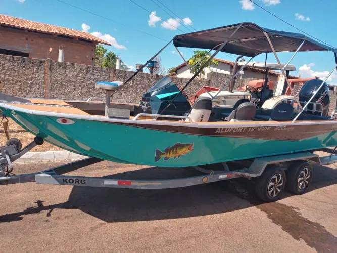 Lancha Alufort 2024 com motor Mercury 100hp CT 2025.
